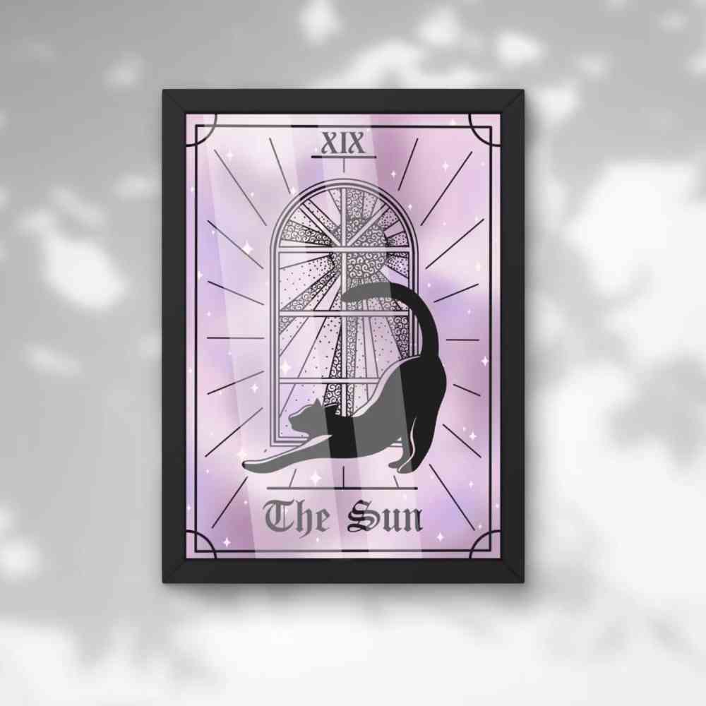 EvyHandmadeDesign - The Sun Cat Tarot No.19 Gerahmter Druck - Lila/Schwarz